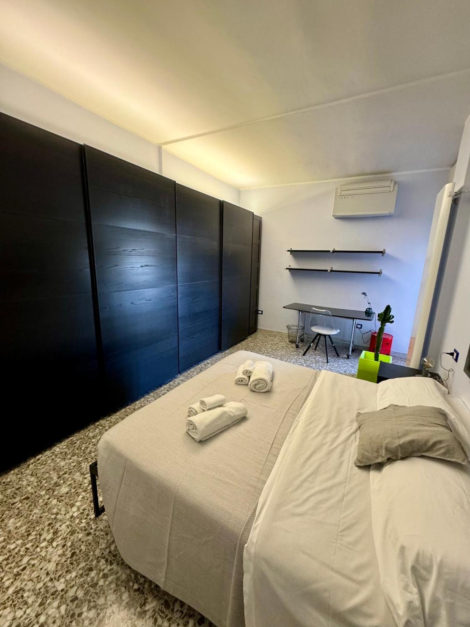 4 Balconi House- Appartamento Moderno A Lecce Eksteriør billede