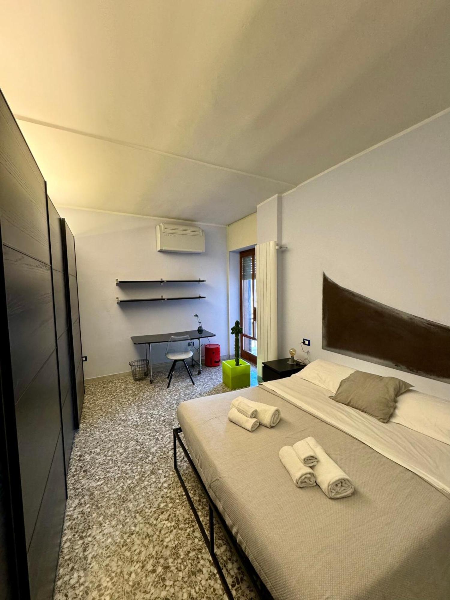 4 Balconi House- Appartamento Moderno A Lecce Eksteriør billede